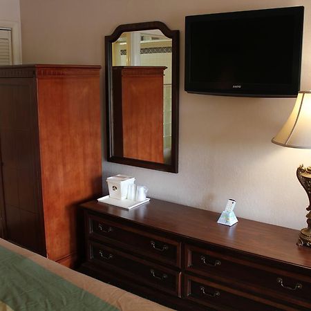 Rodeway Inn & Suites Nashville Room photo