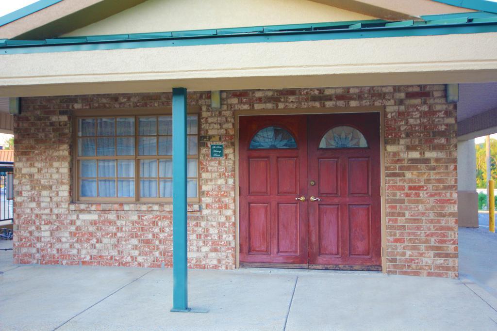 Rodeway Inn & Suites Nashville Exterior photo