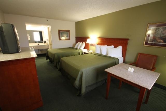 Rodeway Inn & Suites Nashville Exterior photo