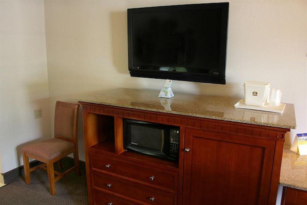 Rodeway Inn & Suites Nashville Room photo